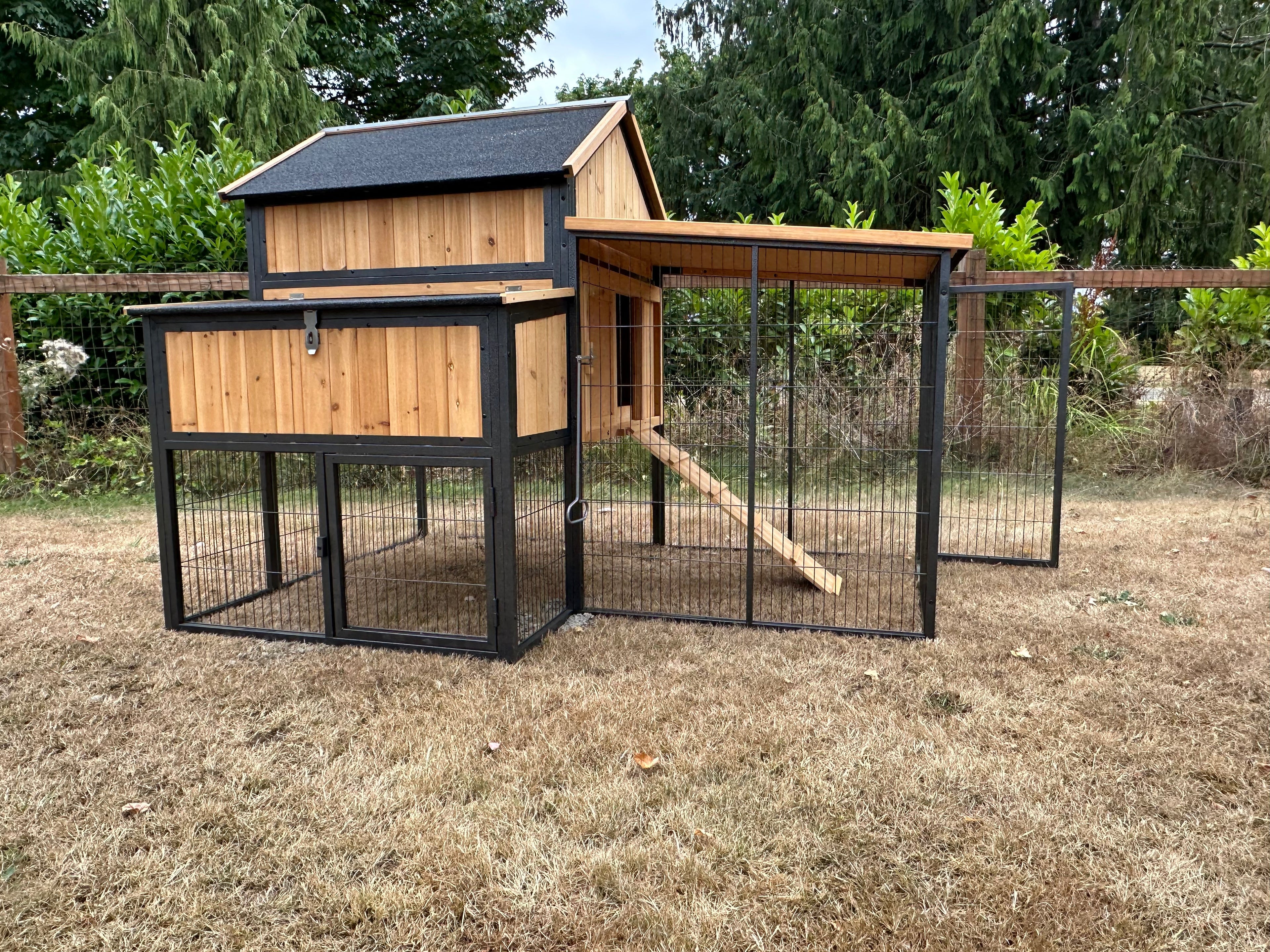 NEW-METAL Cottage coop made with metal frame. New and predator proof