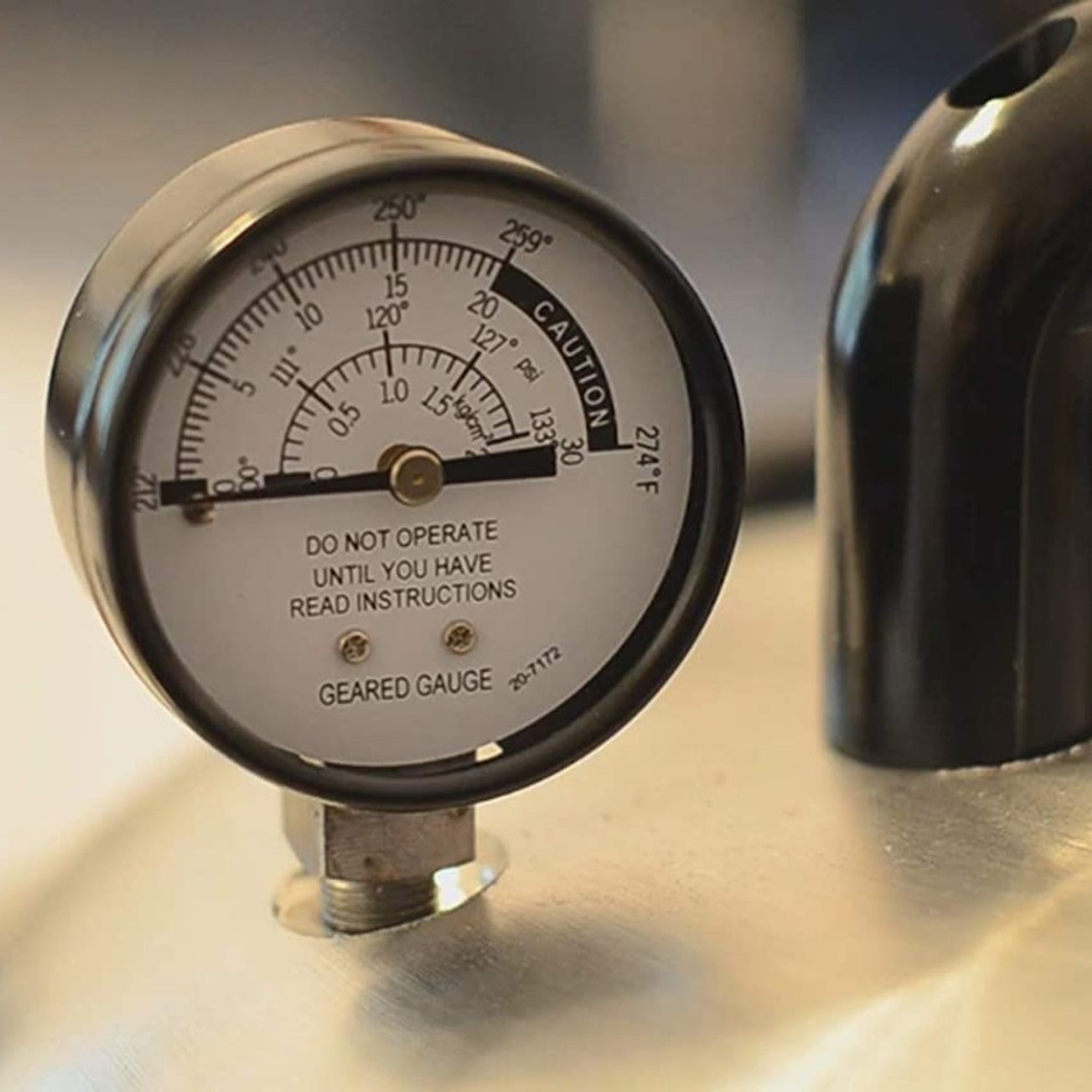 Premium 30 qt Pressure Canner – Heavy-Duty Home Food Preservation System