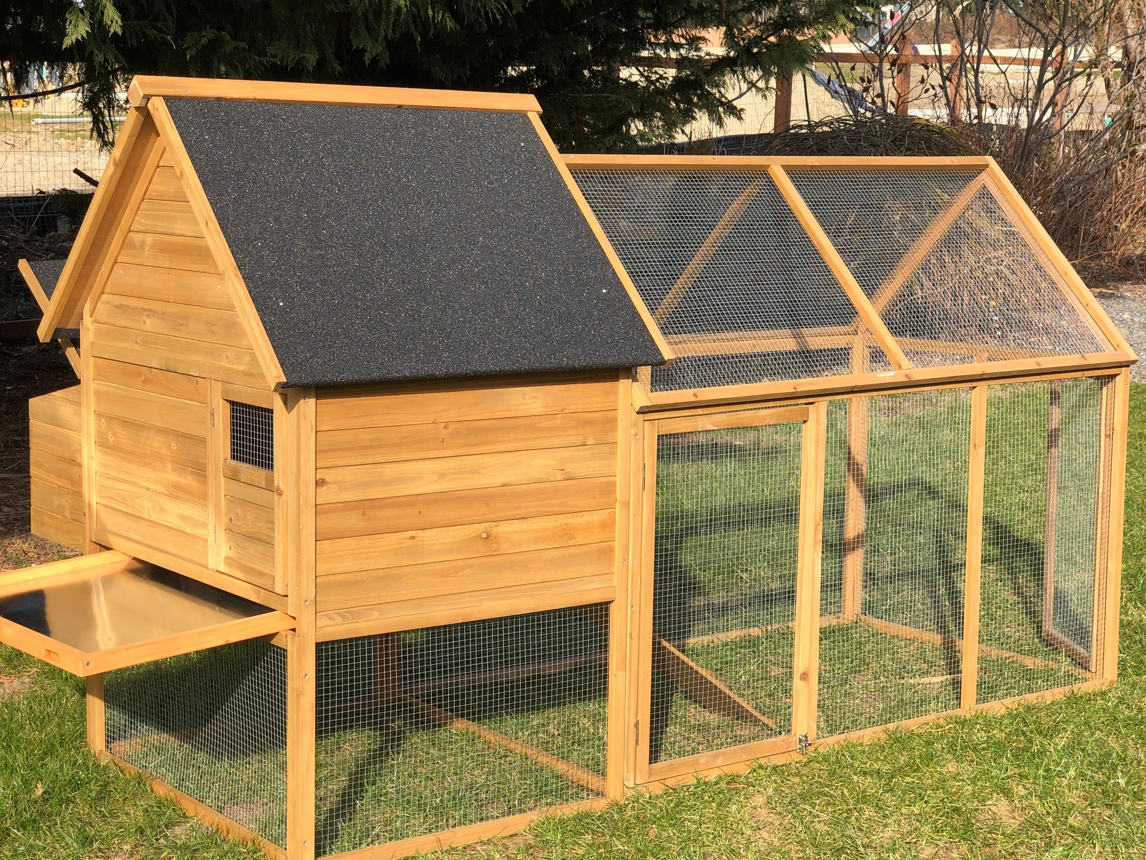 KONA COOP for 6-8 Hens:  Designed in Kona.  Only 1 left in stock