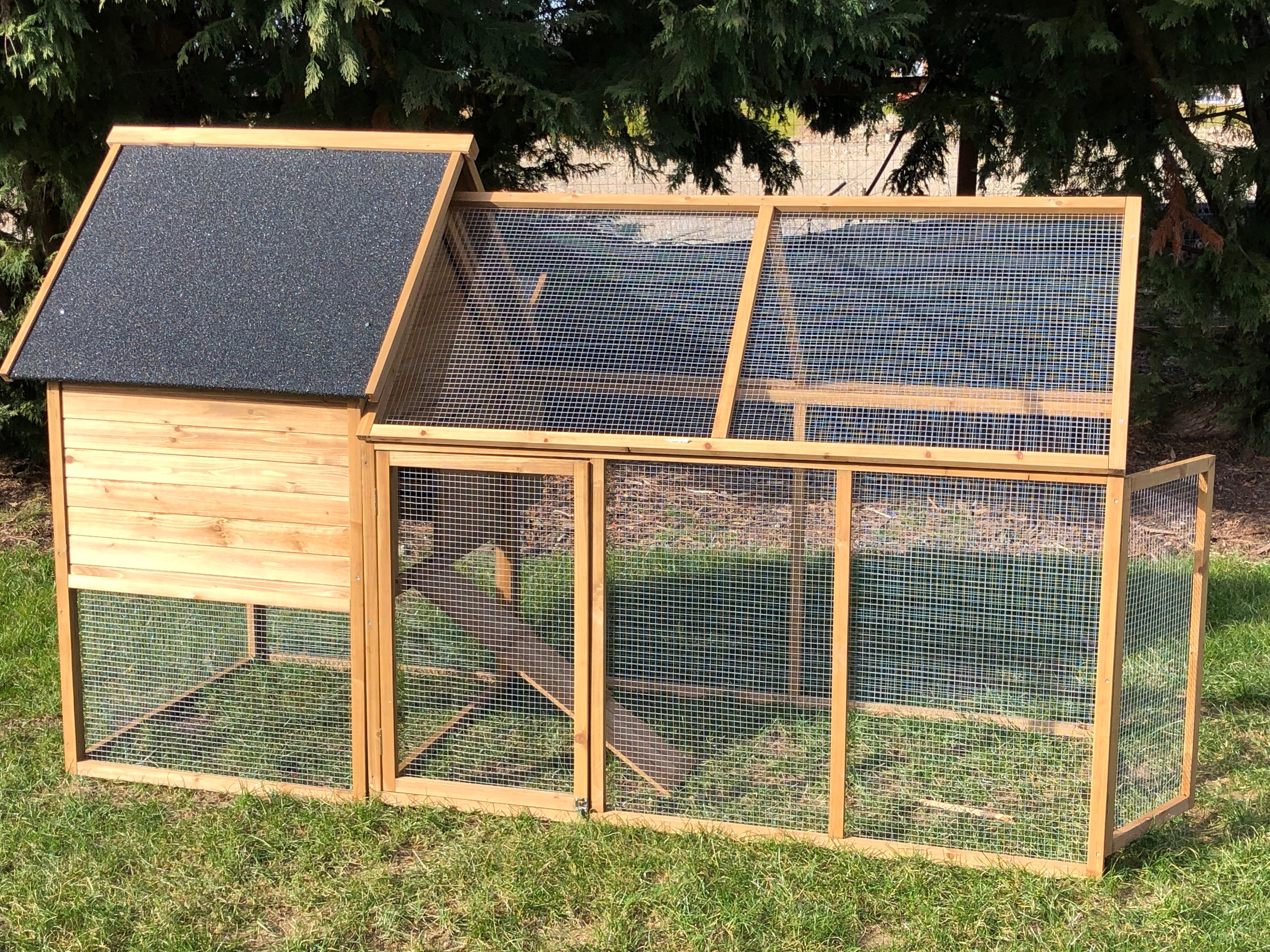 KONA COOP for 6-8 Hens:  Designed in Kona.  Only 1 left in stock